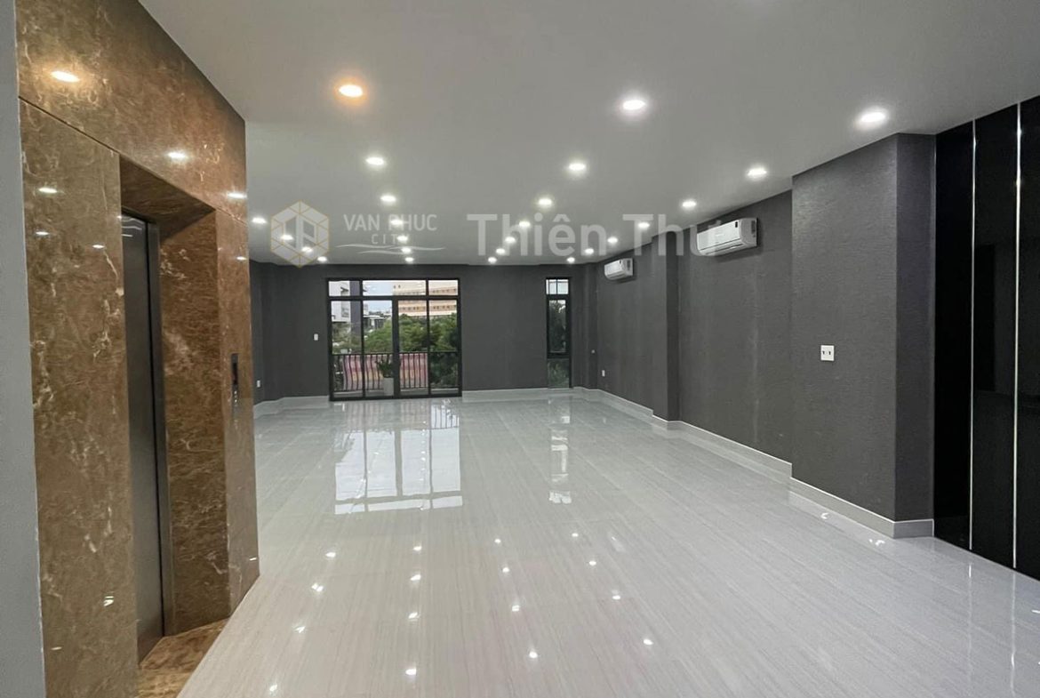 Cho thuê văn phòng diện tích 120m2 Vạn Phúc City