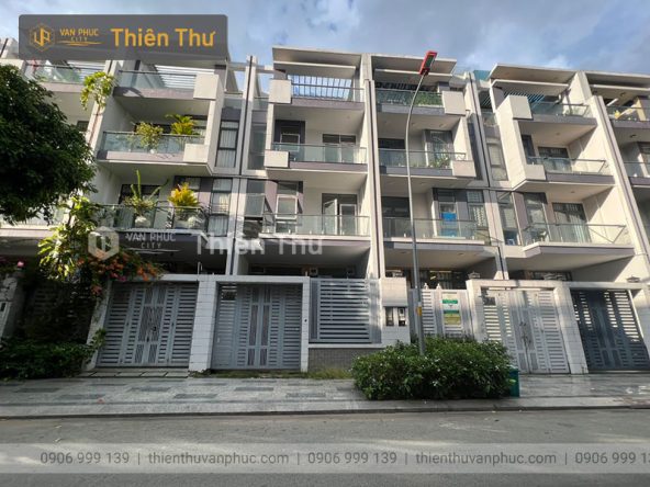 Bán nhà phố mặt tiền 6m Vạn Phúc City