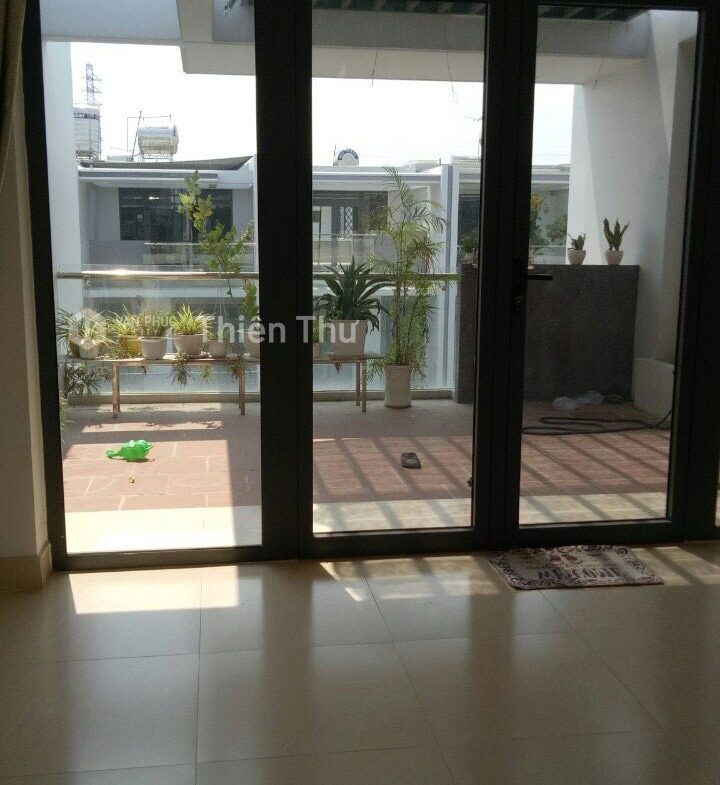 Bán nhà phố nguyên căn 1 hầm 3 tầng Vạn Phúc City