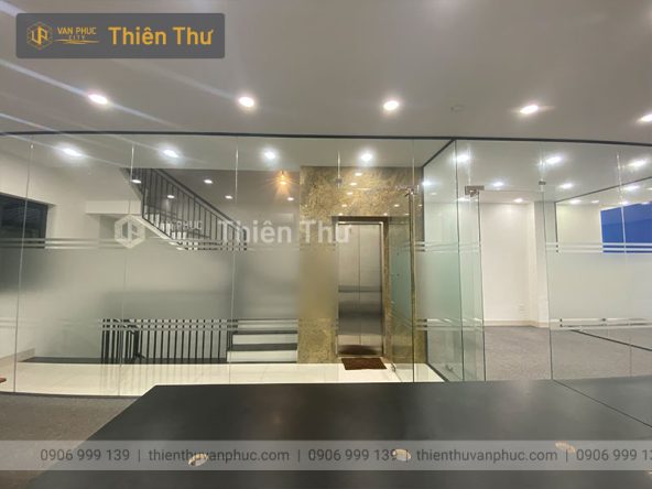 Cho thuê mặt bằng văn phòng 2 tầng 240m2 Vạn Phúc City