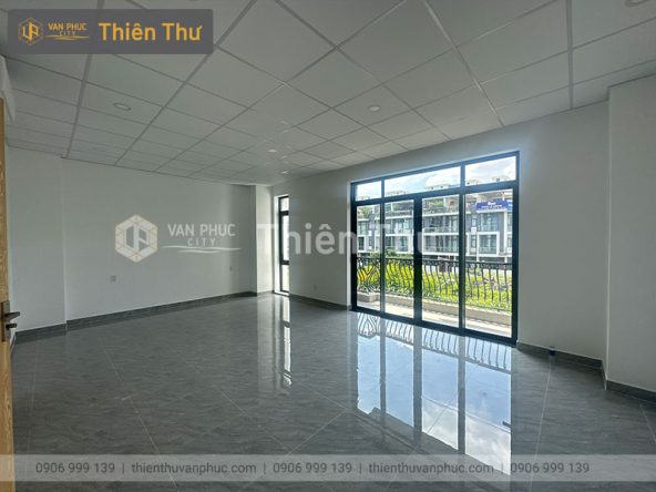 Cho thuê mặt bằng văn phòng 95m2 Vạn Phúc City