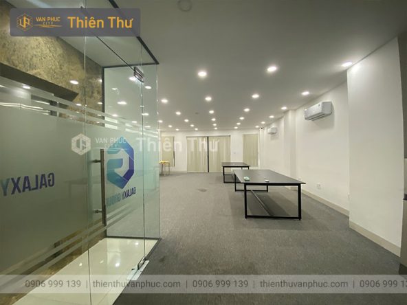 Cho thuê mặt bằng văn phòng tầng 2 110m2 Vạn Phúc City