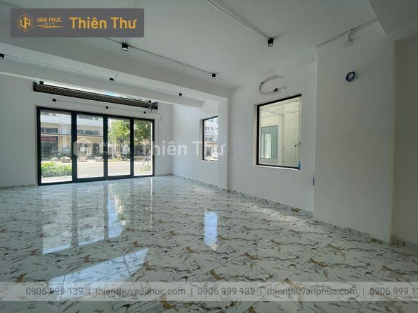 Cho thuê tầng văn phòng 7x22m Vạn Phúc City