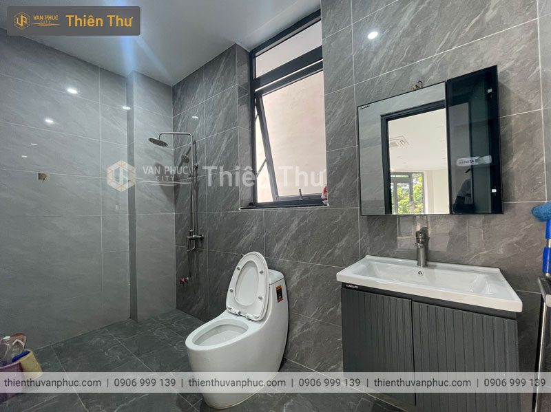 Cho thuê văn phòng 2 tầng 350m2 Vạn Phúc City