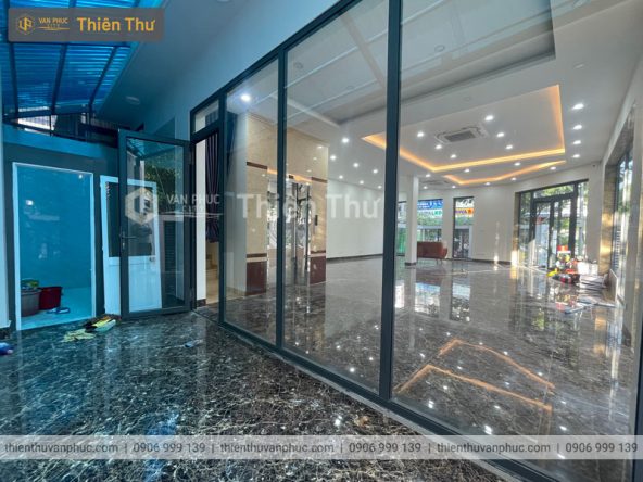 Cho thuê văn phòng 2 tầng 350m2 Vạn Phúc City