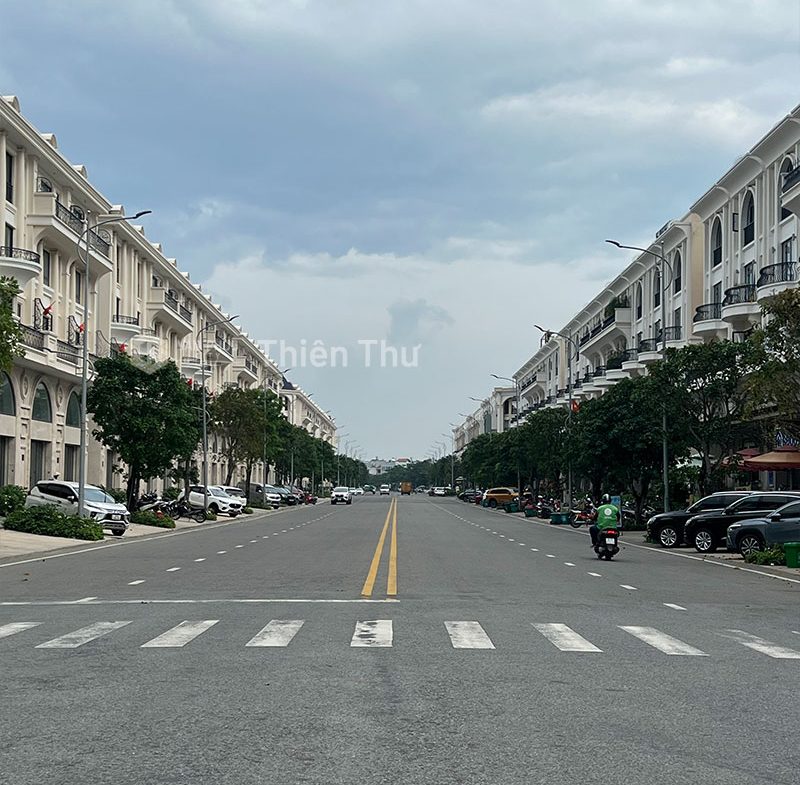 Bán shophouse không hầm Vạn Phúc City