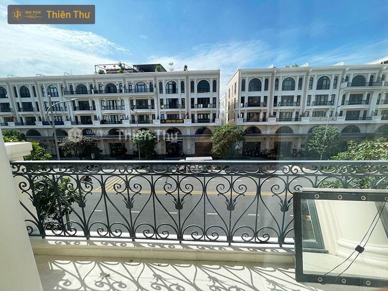 Cho thuê căn hộ dịch vụ 2 phòng ngủ Vạn Phúc City