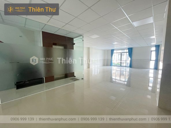 Cho thuê văn phòng hoàn thiện nội thất theo yêu cầu Vạn Phúc City