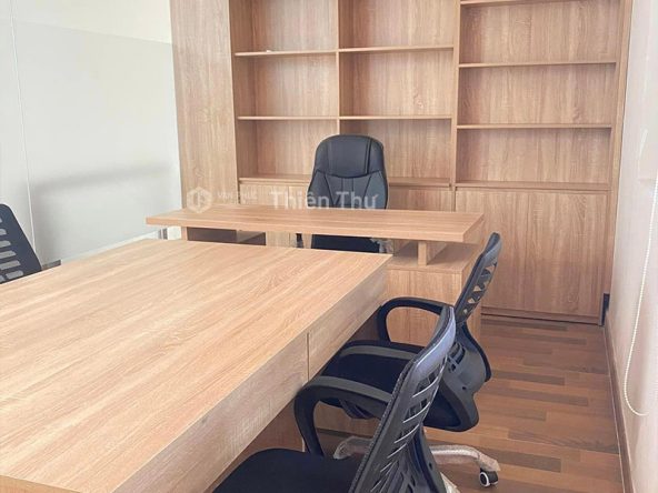 Cho thuê văn phòng nguyên căn full nội thất Vạn Phúc City