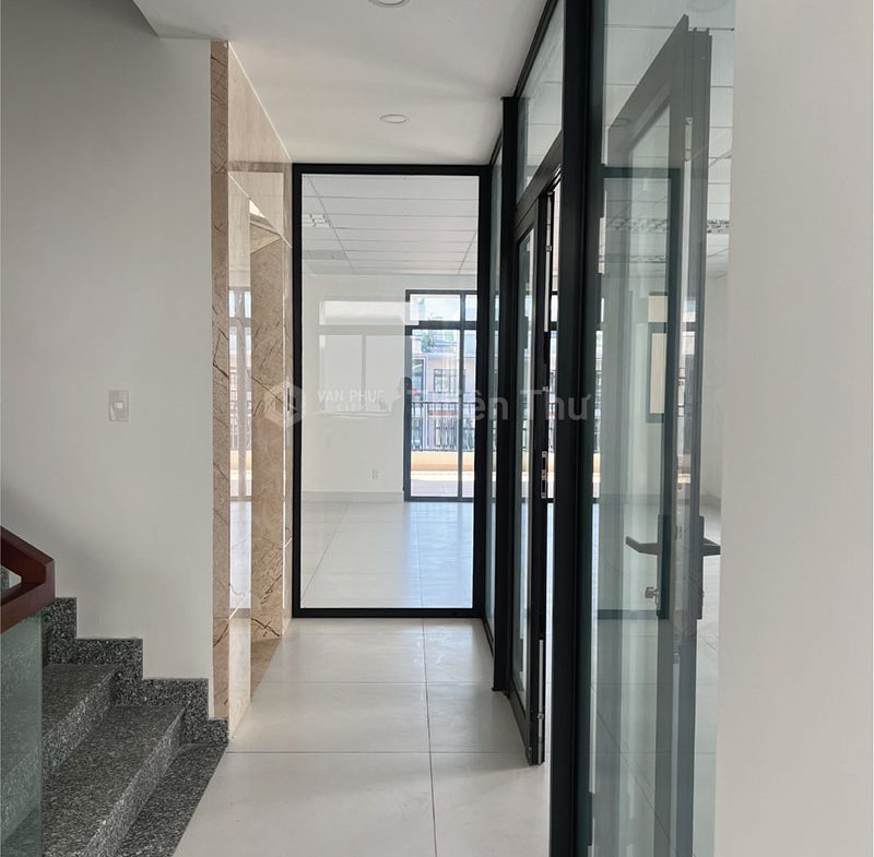 Cho thuê nguyên căn văn phòng Vạn Phúc City