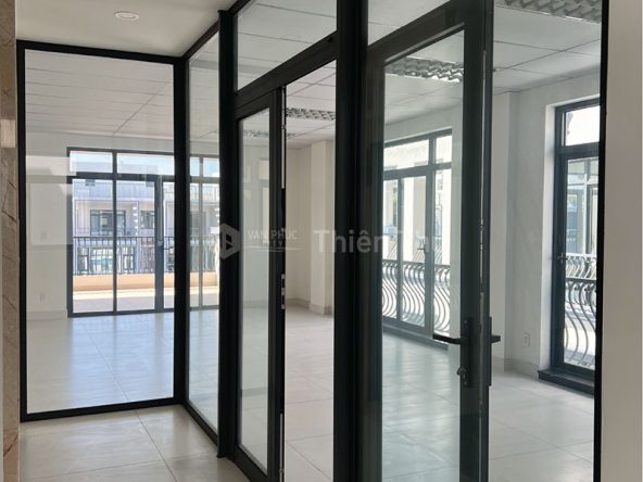 Cho thuê nguyên căn văn phòng Vạn Phúc City