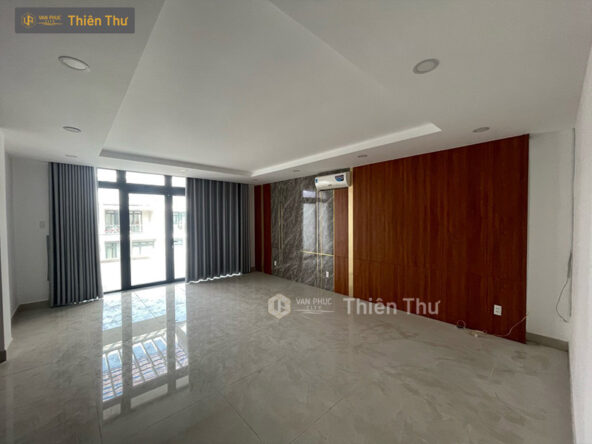Cho thuê nhà nguyên căn 5x20m Vạn Phúc City