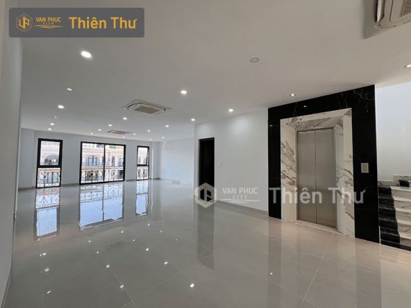 Cho thuê nhà nguyên căn 7x22m Vạn Phúc City