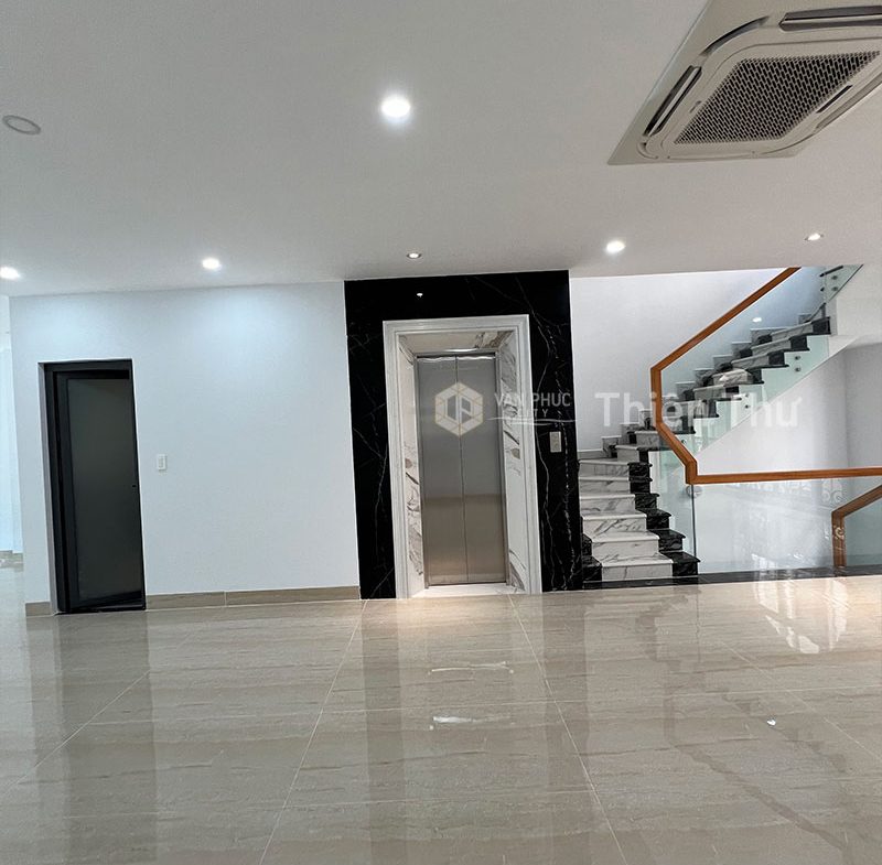 Cho thuê nhà nguyên căn 7x22m Vạn Phúc City