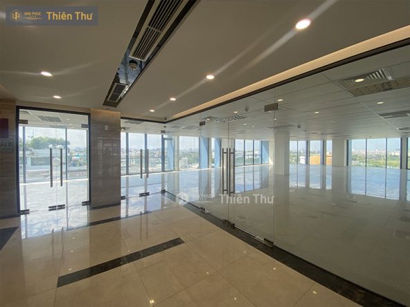Cho thuê văn phòng 225m2 Vạn Phúc City