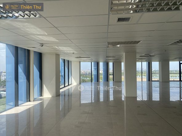 Cho thuê văn phòng 225m2 Vạn Phúc City