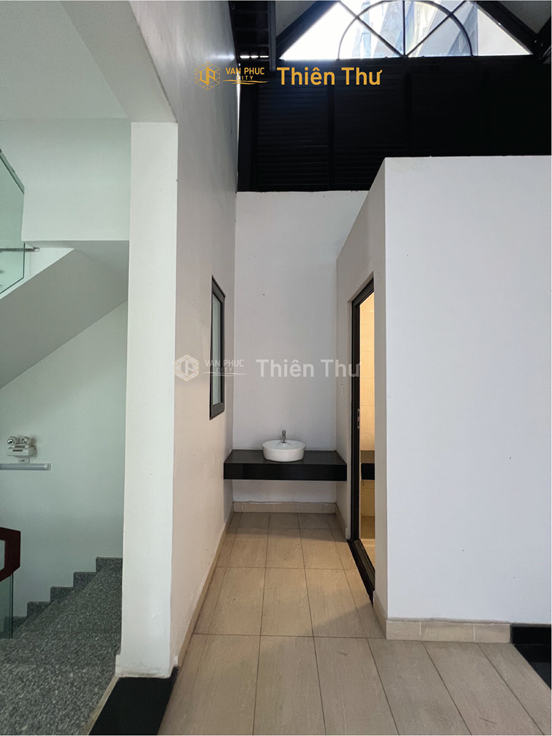 Cho thuê văn phòng nguyên căn Vạn Phúc City