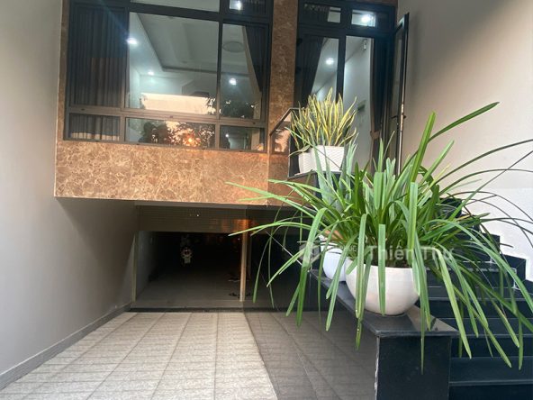 Cho thuê nhà nguyên căn 500m2 Vạn Phúc City
