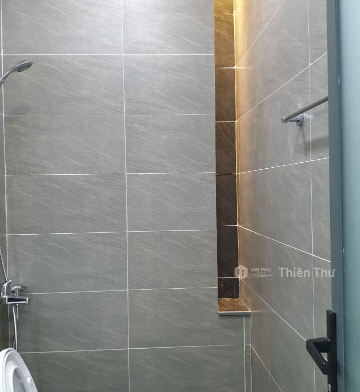 Bán nhà phố mặt tiền 7m Vạn Phúc City
