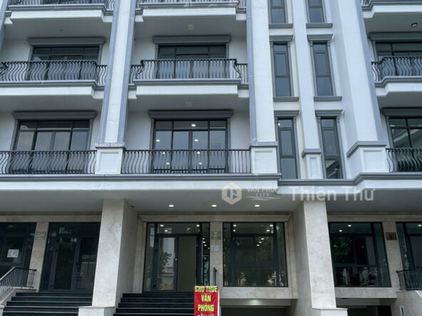 Cho thuê mặt bằng 112m2 Vạn Phúc City