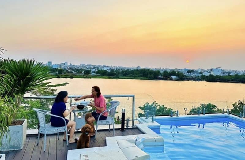 Hình ảnh biệt thự 1500m2 ở Sài Gòn của Việt Hương